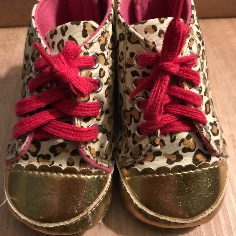 Burberry leopard print gold toe crib shoes